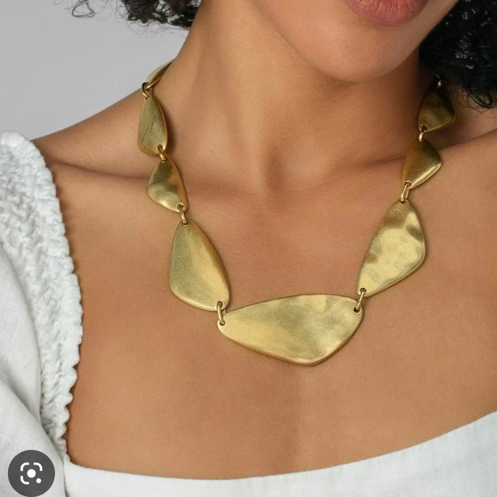 Kendra Scott Kira Statement Necklace in Vintage Gold🤩NWT!!